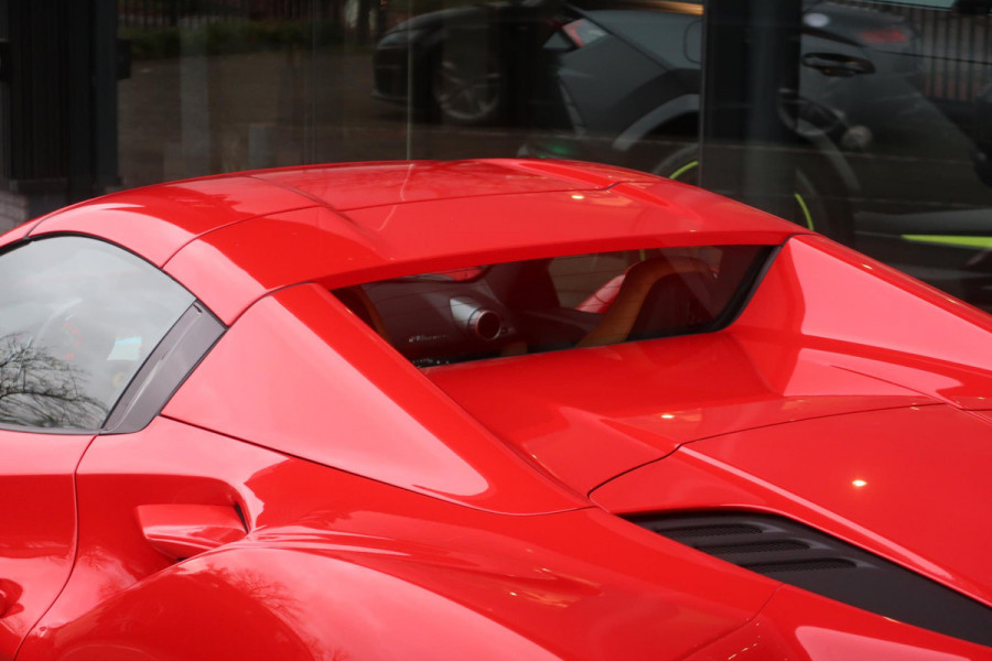 Ferrari F8 Spider 3.9 V8 HELE Carbon Pack