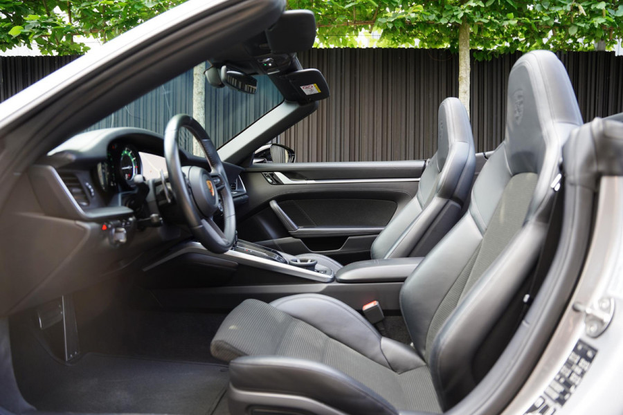 Porsche 911 992 Cabriolet 3.8 Turbo S Manufactur
