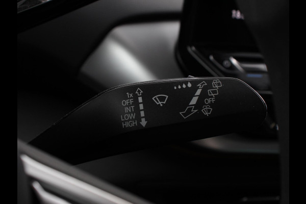 Volkswagen ID.4 Pro 77 kWh Ev SOH 95% Navigatie Apple Carplay/Android Auto Keyless PDC V+A Climate Control DAB+ Lane Assist Adaptieve Cruise control
