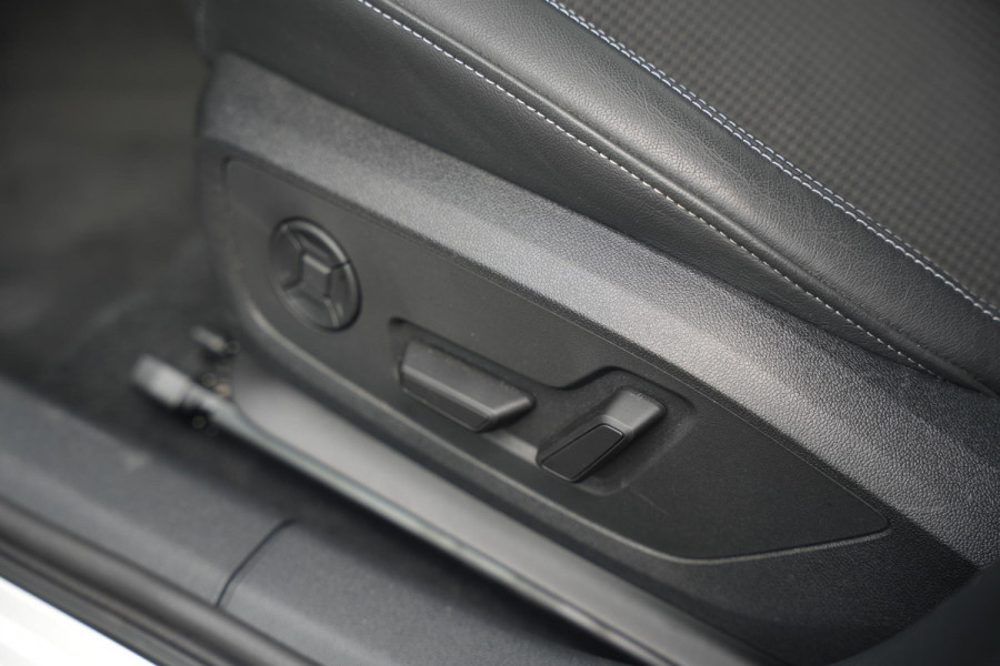 Audi A3 Sportback 2.0 TFSI S3 quattro Adaptieve Cruise Ambient DAB+ Stoelverw.