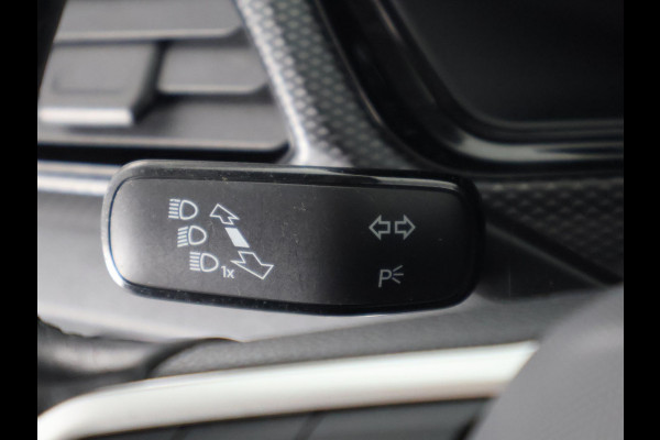 Volkswagen T-Cross 1.0 TSI Life Two-Tone | Apple Carplay & AndroidAUTO | Navigatie | Cruise Control |