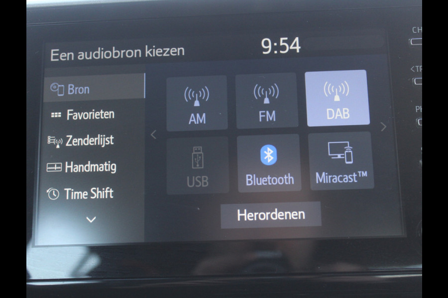 Toyota C-HR 1.8 Hybrid Business CLIMATE | CARPLAY | ADAPCRUISE | DAB | LED | LMV17 | CAMERA | ABS/ASR