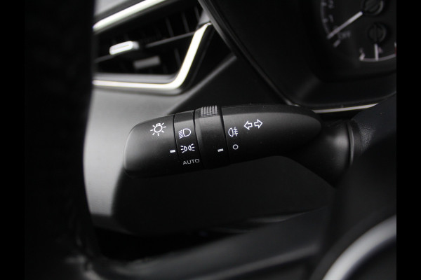 Toyota Corolla Touring Sports 1.8 Hybrid Active CAMERA | CARPLAY | ADAPCRUISE | CLIMATE | DAB | LED | LMV16 | NAVI