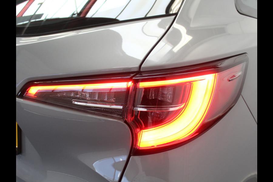 Toyota Corolla Touring Sports 1.8 Hybrid Active CAMERA | CARPLAY | ADAPCRUISE | CLIMATE | DAB | LED | LMV16 | NAVI