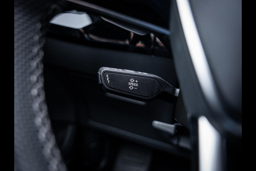 Audi e-tron 55 quattro S edition 95 kWh - Pano l Luchtv l HUD l B&O l Matrix