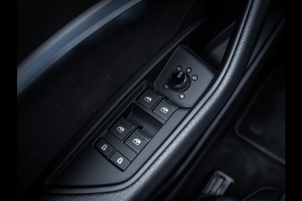 Audi e-tron 55 quattro S edition 95 kWh - Pano l Luchtv l HUD l B&O l Matrix