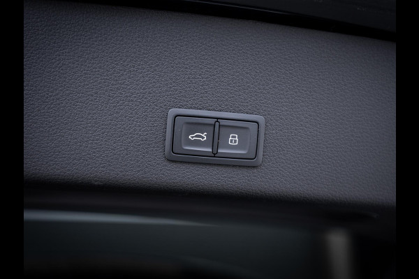 Audi e-tron 55 quattro S edition 95 kWh - Pano l Luchtv l HUD l B&O l Matrix