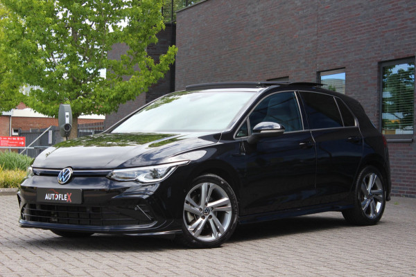 Volkswagen Golf 1.5 eTSI R-Line pano / IQ light