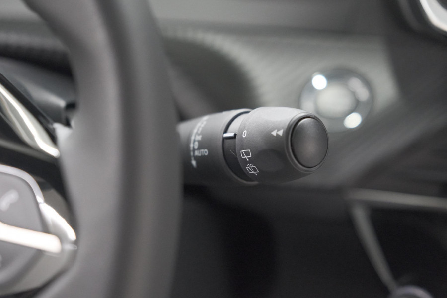 Peugeot 2008 Hybrid 145 e-DCS6 Allure | 360 Camera | Adaptieve Cruise Control | Navigatie | Dodehoekdetectie