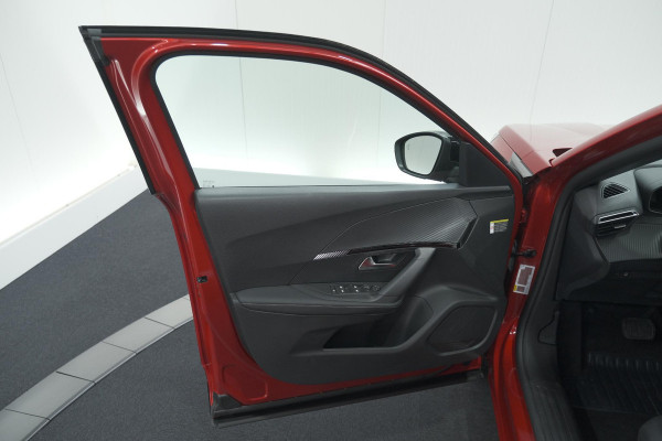 Peugeot 2008 Hybrid 145 e-DCS6 Allure | 360 Camera | Adaptieve Cruise Control | Navigatie | Dodehoekdetectie