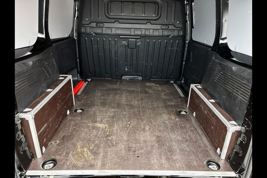 Opel Combo 1.5D L1H1 130pk Automaat Edition Airco Navigatie Apple Carplay/ Android Auto Trekhaak Betimmerd Cruise Control