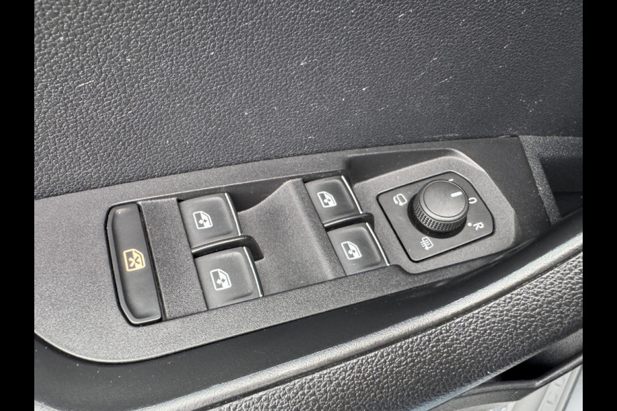 Škoda Karoq 1.5 TSI ACT Style Business | Trekhaak wegkl. | Camera | Canton | Groot Navi | Prijs Rijklaar!!