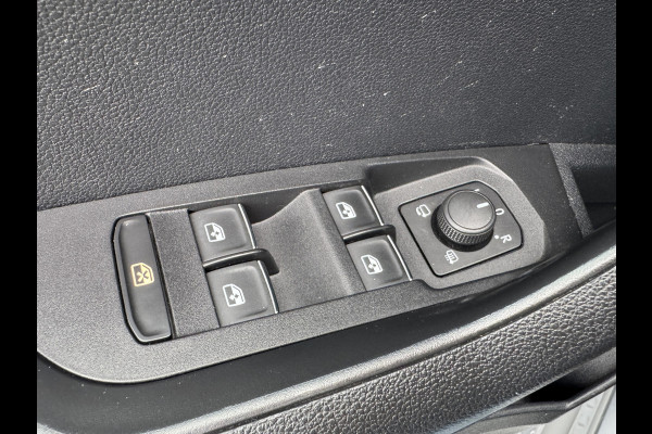 Škoda Karoq 1.5 TSI ACT Style Business | Trekhaak wegkl. | Camera | Canton | Groot Navi | Prijs Rijklaar!!