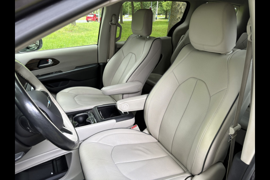 Chrysler Grand Voyager 3.6 V6 Hybrid PHEV LIMITED