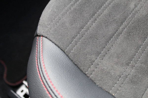 Ford Kuga 2.5 PHEV ST-Line X | BLIS | B&O | Elektr. Trekhaak | Head-up | Winterpack