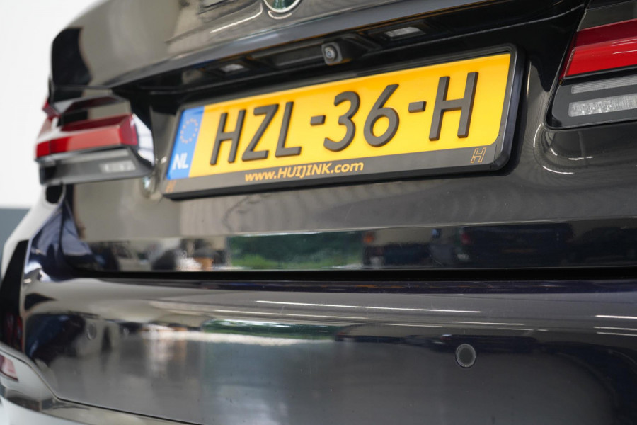 BMW 5 Serie 530e 293pk M Sport Edition | SoH 84% | Leder | Sportstoelen | Elektr.verstl. stoelen | Trekhaak