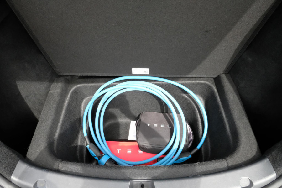 Tesla Model Y Long Range AWD 75 kWh 514 PK | Full Self Driving | Auto Pilot | Dual Motor | Panorama dak | Elektrische Stoelen | Elektrische Klep | 19 Inch |