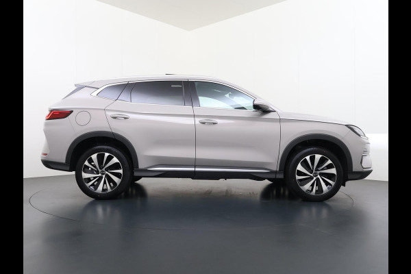 BYD SEAL U 1.5 DM-i FWD Boost VAN: 38.900,- VOOR: 34.440,- UW WKVOORDEEL: 4.460,- | NIEUWE AUTO UIT VOORRAAD LEVERBAAR | 6 JAAR GARANTIE T/M 02-2032 | ALL-IN PRIJS | BTW VERREKENBAAR | FULL OPTION | PANODAK | ELEKTRISCHE STOELEN | ELEKTRISCHE ACHTERKLEP | BOUNDLESS CLOUD