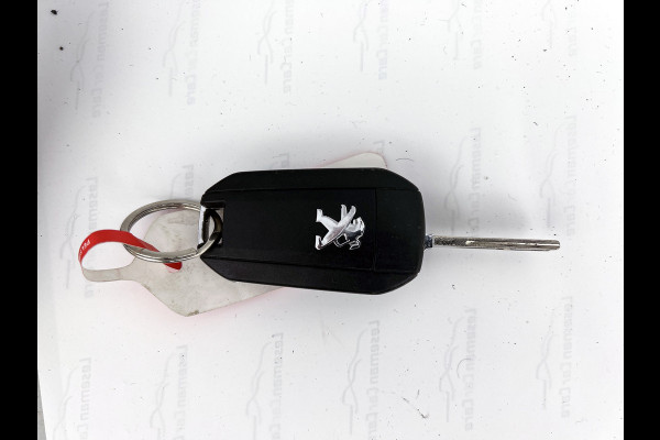 Peugeot Partner 1.2 Benzine 111PK Euro6 Premium / Airco / Navigatie / Cruise-ctr. / Schuifdeur + Raam / Radio multimedia / Apk 08-2027