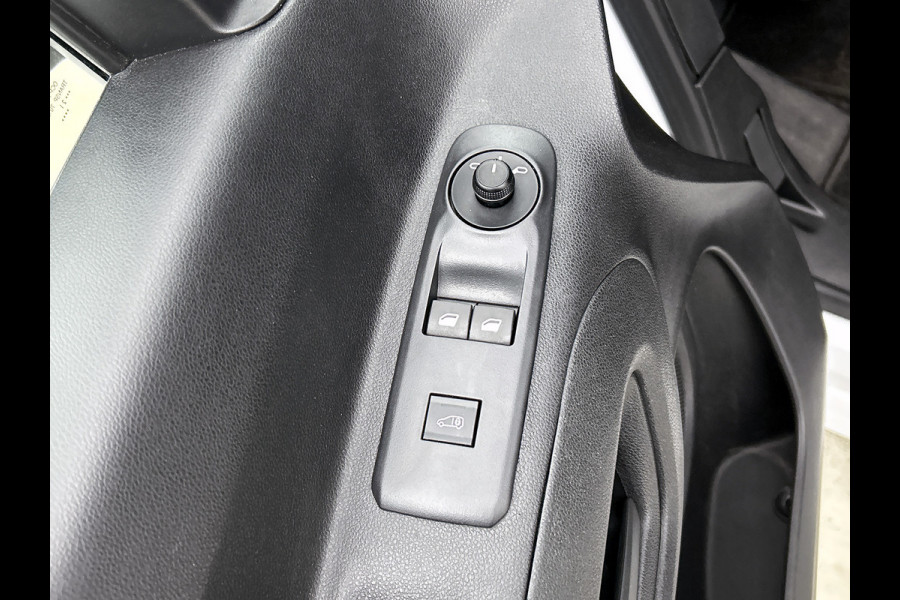 Peugeot Partner 1.2 Benzine 111PK Euro6 Premium / Airco / Navigatie / Cruise-ctr. / Schuifdeur + Raam / Radio multimedia / Apk 08-2027