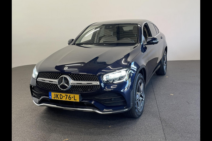Mercedes-Benz GLC Coupé 300e 4MATIC 320pk PHEV AMG Line Navigatie Apple Carplay/Android Auto Camera Parkeersensoren Cruise Control Full Led Elektrische achterklep Stoelverwarming Climate Control Lichtmetalen velgen