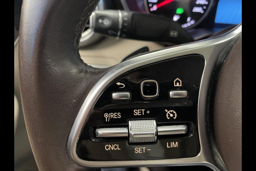 Mercedes-Benz GLC Coupé 300e 4MATIC 320pk PHEV AMG Line Navigatie Apple Carplay/Android Auto Camera Parkeersensoren Cruise Control Full Led Elektrische achterklep Stoelverwarming Climate Control Lichtmetalen velgen