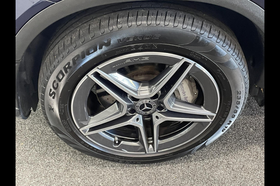Mercedes-Benz GLC Coupé 300e 4MATIC 320pk PHEV AMG Line Navigatie Apple Carplay/Android Auto Camera Parkeersensoren Cruise Control Full Led Elektrische achterklep Stoelverwarming Climate Control Lichtmetalen velgen