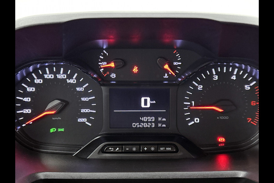 Peugeot Partner 1.2 Benzine 111PK Euro6 Premium / Airco / Navigatie / Cruise-ctr. / Schuifdeur + Raam / Radio multimedia / Apk 08-2027