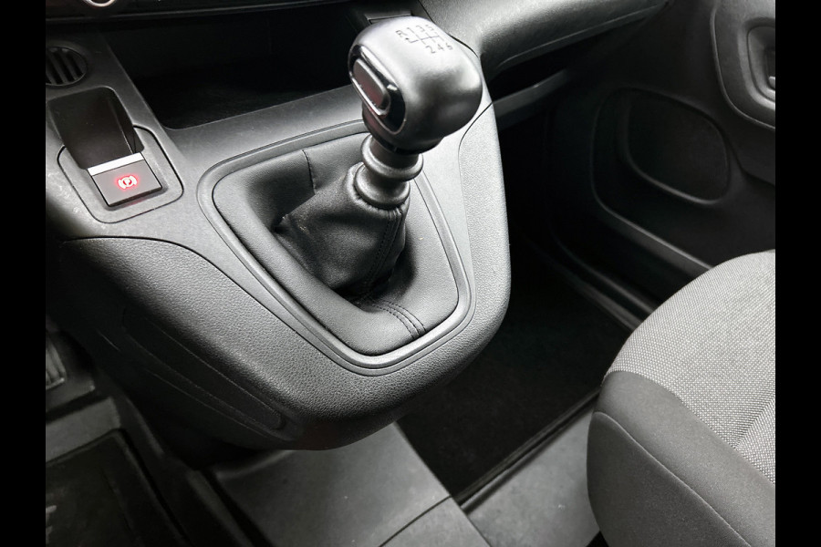 Peugeot Partner 1.2 Benzine 111PK Euro6 Premium / Airco / Navigatie / Cruise-ctr. / Schuifdeur + Raam / Radio multimedia / Apk 08-2027