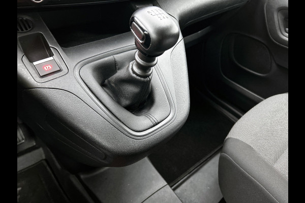 Peugeot Partner 1.2 Benzine 111PK Euro6 Premium / Airco / Navigatie / Cruise-ctr. / Schuifdeur + Raam / Radio multimedia / Apk 08-2027