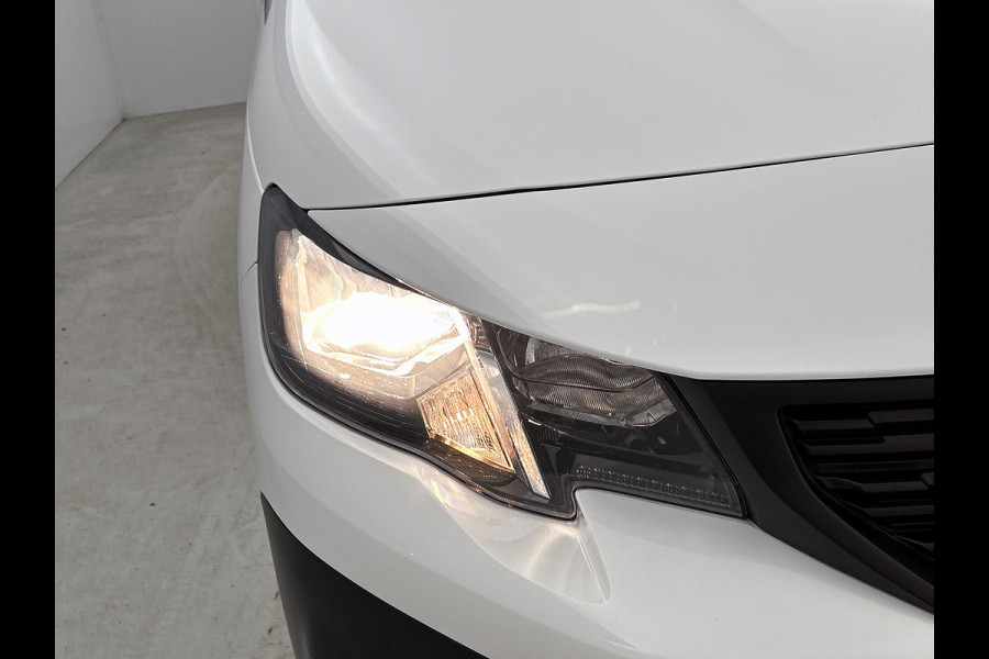 Peugeot Partner 1.2 Benzine 111PK Euro6 Premium / Airco / Navigatie / Cruise-ctr. / Schuifdeur + Raam / Radio multimedia / Apk 08-2027