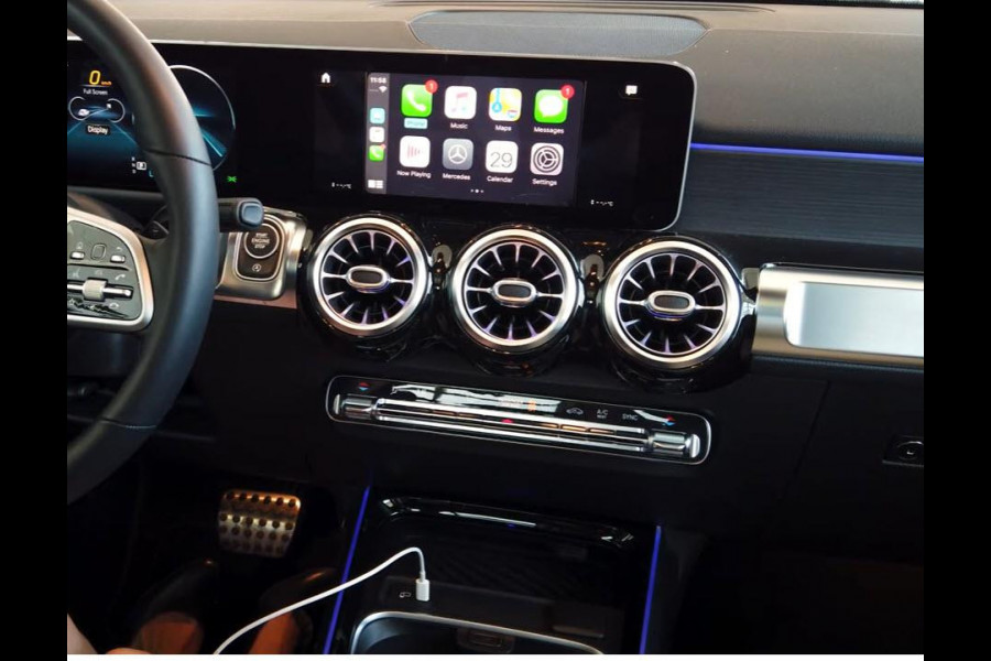 Mercedes-Benz A-Klasse 180 Business Solution AMG Line_Carplay_Camera_cruise