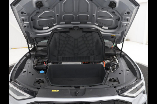 Audi e-tron Sportback 50 quattro S edition 71 kWh | SOH 90.4% | Panoramadak | Adaptive cruise | Matrix LED | Elek. Stoelen | Memory | Stoelverwarming | Camera | DAB | Leder/Alcantara | Camera | S Line