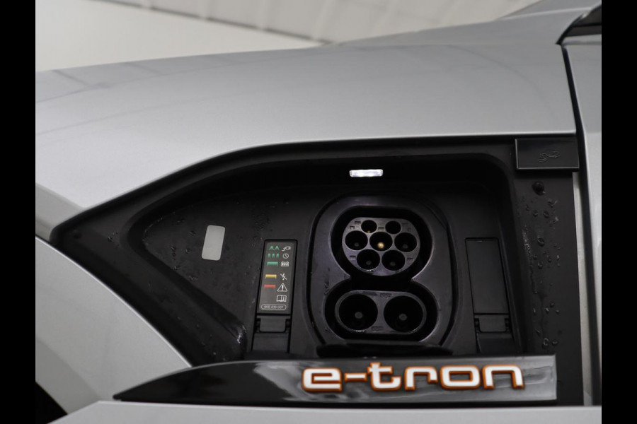 Audi e-tron Sportback 50 quattro S edition 71 kWh | SOH 90.4% | Panoramadak | Adaptive cruise | Matrix LED | Elek. Stoelen | Memory | Stoelverwarming | Camera | DAB | Leder/Alcantara | Camera | S Line