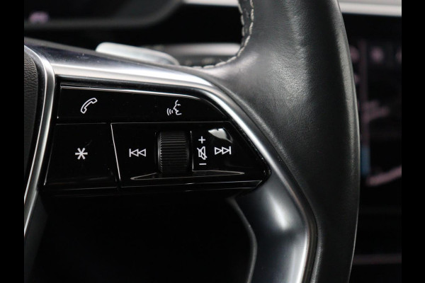 Audi e-tron Sportback 50 quattro S edition 71 kWh | SOH 90.4% | Panoramadak | Adaptive cruise | Matrix LED | Elek. Stoelen | Memory | Stoelverwarming | Camera | DAB | Leder/Alcantara | Camera | S Line