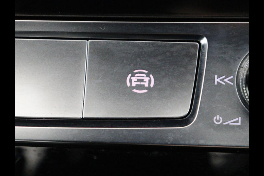 Audi e-tron Sportback 50 quattro S edition 71 kWh | SOH 90.4% | Panoramadak | Adaptive cruise | Matrix LED | Elek. Stoelen | Memory | Stoelverwarming | Camera | DAB | Leder/Alcantara | Camera | S Line