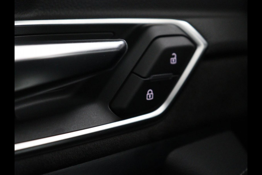 Audi e-tron Sportback 50 quattro S edition 71 kWh | SOH 90.4% | Panoramadak | Adaptive cruise | Matrix LED | Elek. Stoelen | Memory | Stoelverwarming | Camera | DAB | Leder/Alcantara | Camera | S Line