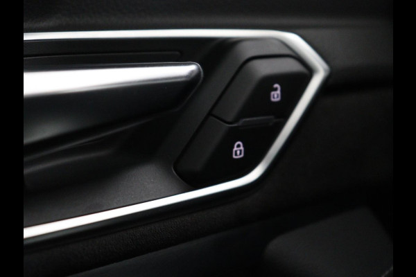 Audi e-tron Sportback 50 quattro S edition 71 kWh | SOH 90.4% | Panoramadak | Adaptive cruise | Matrix LED | Elek. Stoelen | Memory | Stoelverwarming | Camera | DAB | Leder/Alcantara | Camera | S Line