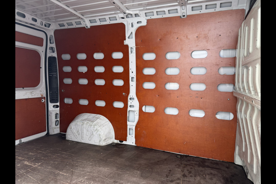 Fiat Ducato 30 2.3 MultiJet L2H2 / vaste prijs rijklaar € 14.950 ex btw / lease vanaf € 252 / lichtmetalen velgen / cruise en climate control / trekhaak / camera / euro 6 / navi