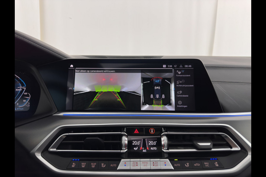 BMW X5 xDrive45e M-Sportpack High Executive (Plug-In) {SoH-91%} (INCL-BTW) *PANO | LEATHER | LASER-LED | HARMAN/KARDON | MEMORY-PACK | TOPVIEW | ADAPTIVE-CRUISE | BLINDSPOT | DIGI-COCKPIT | PRIVACY-GLASS | SHIFTPADDLES | HEAD-UP | TOWBAR | 22''A