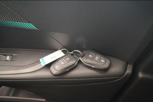 Peugeot 2008 1.2 PureTech 130pk Allure Pack -NAVI-TREKHAAK-ECC-PDC-