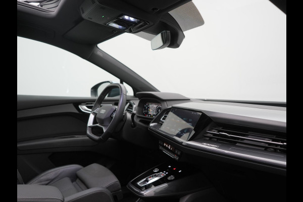 Audi Q4 e-tron 45 Quattro Edition 82 kWh 265pk Dealer O.H. | Trekhaak Af Fabriek | Panodak | S Line Interieur | Adaptive Cruise | Camera | Sportstoelen Memory & Verwarmd | Sfeerverlichting | Keyless | Navigatie | DAB |