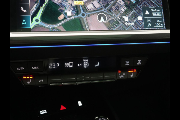 Audi Q4 e-tron 45 Quattro Edition 82 kWh 265pk Dealer O.H. | Trekhaak Af Fabriek | Panodak | S Line Interieur | Adaptive Cruise | Camera | Sportstoelen Memory & Verwarmd | Sfeerverlichting | Keyless | Navigatie | DAB |