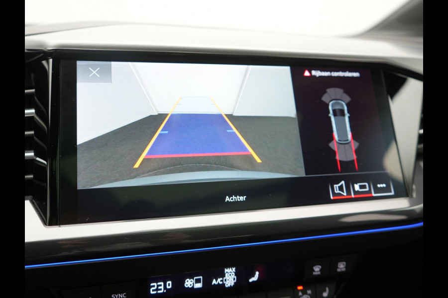 Audi Q4 e-tron 45 Quattro Edition 82 kWh 265pk Dealer O.H. | Trekhaak Af Fabriek | Panodak | S Line Interieur | Adaptive Cruise | Camera | Sportstoelen Memory & Verwarmd | Sfeerverlichting | Keyless | Navigatie | DAB |