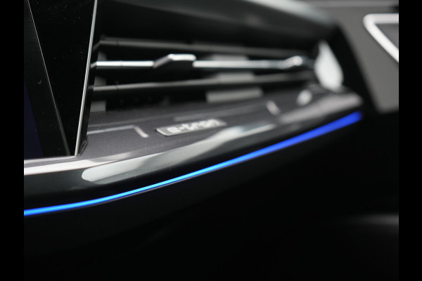 Audi Q4 e-tron 45 Quattro Edition 82 kWh 265pk Dealer O.H. | Trekhaak Af Fabriek | Panodak | S Line Interieur | Adaptive Cruise | Camera | Sportstoelen Memory & Verwarmd | Sfeerverlichting | Keyless | Navigatie | DAB |