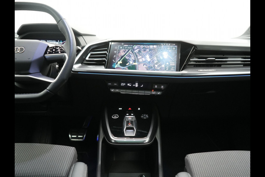Audi Q4 e-tron 45 Quattro Edition 82 kWh 265pk Dealer O.H. | Trekhaak Af Fabriek | Panodak | S Line Interieur | Adaptive Cruise | Camera | Sportstoelen Memory & Verwarmd | Sfeerverlichting | Keyless | Navigatie | DAB |