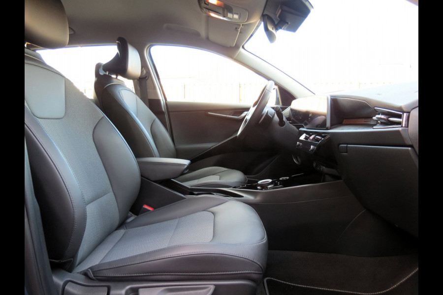 Kia Niro 1.6 GDi Hybrid DynamicLine | TREKHAAK | NIEUWE MODEL | CAMERA | NAVI | LEDER | CARPLAY | DAB | DEALER ONDERHOUDEN |
