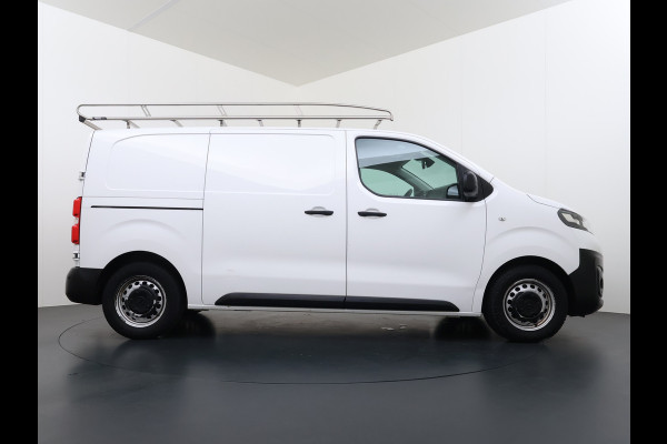 Opel Vivaro-e L2H1 75kWh Autom. 3-Persoons 360°Camera Navi Imperiaal Trekhaak Apple Carplay Android Auto Pdc Cruise Control SOH 88.5% DAB Bluetooth Betonplex Vloer Wandbetimmering Schuifdeur Regen-Lichtsensor 1.000KG Trekgewicht 1e Eigenaar Dealeronderhouden