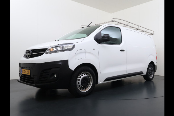 Opel Vivaro-e L2H1 75kWh Autom. 3-Persoons 360°Camera Navi Imperiaal Trekhaak Apple Carplay Android Auto Pdc Cruise Control SOH 88.5% DAB Bluetooth Betonplex Vloer Wandbetimmering Schuifdeur Regen-Lichtsensor 1.000KG Trekgewicht 1e Eigenaar Dealeronderhouden