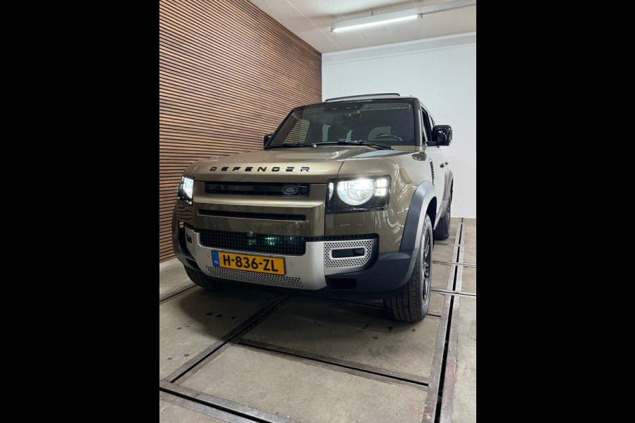 Land Rover Defender 110 2.0 D200 110 | Pano | PPF | Meridian | Trekhaak | Carplay | Geel kenteken